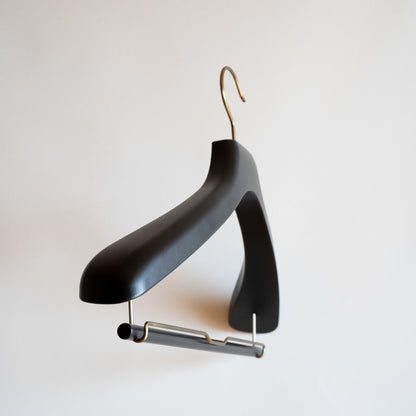 スーツハンガー