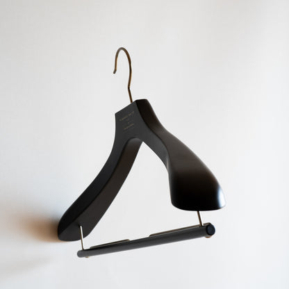 スーツハンガー