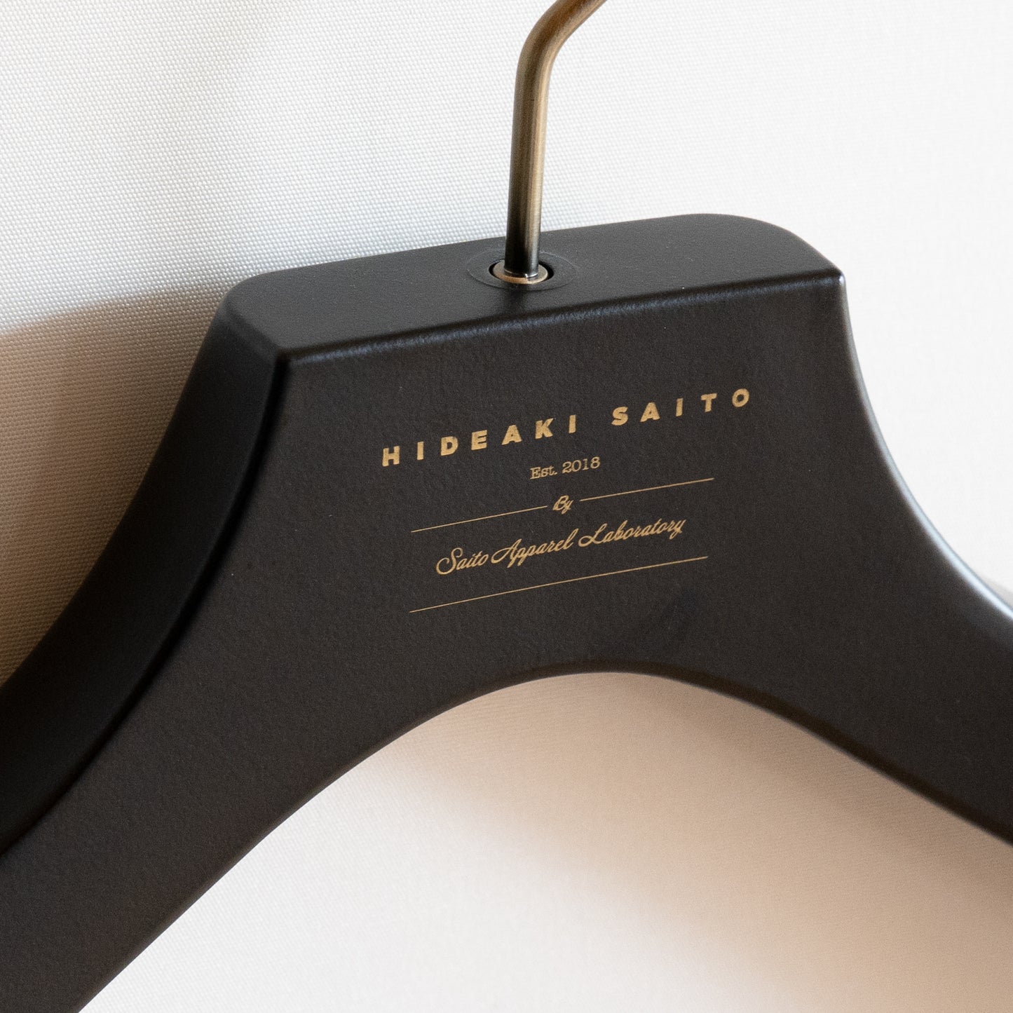 スーツハンガー