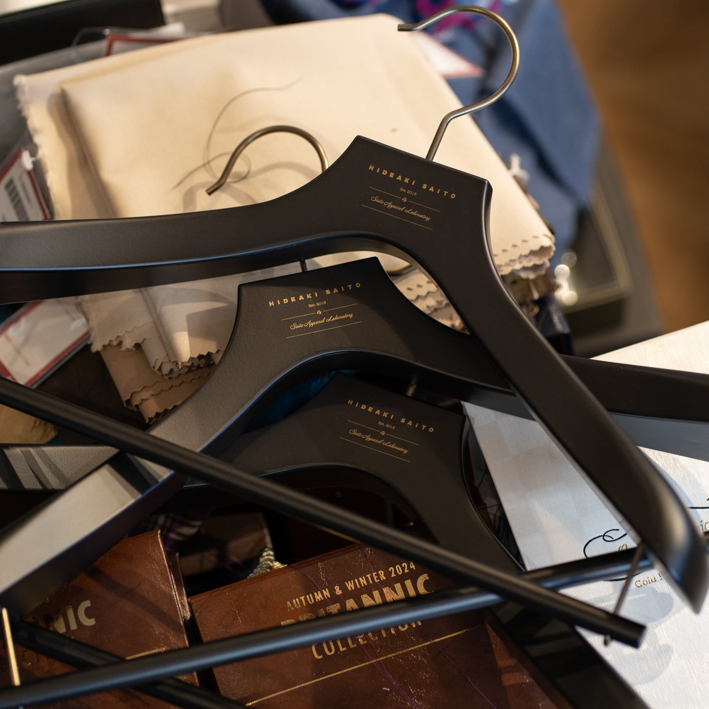 スーツハンガー